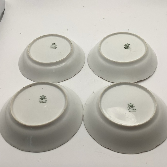 Vintage Fruit Plate and Four Fruit Bowls - Picture 11 of 16